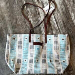 NWT Sandstorm Kenya gladys tote bag